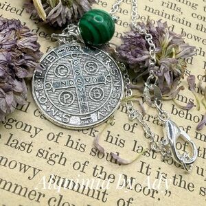 925 Silver Necklace with Green malachite and Medallion